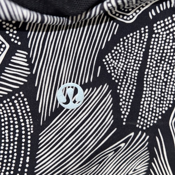 Lululemon sports bra Get It Om Bra In Mini Dottie Tribe - Picture 5 of 7